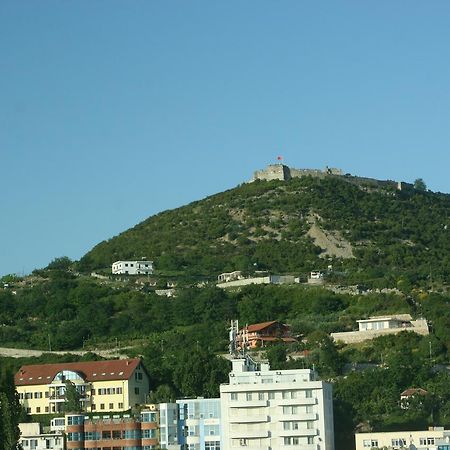 Hotel Siklad Lezhë Zewnętrze zdjęcie