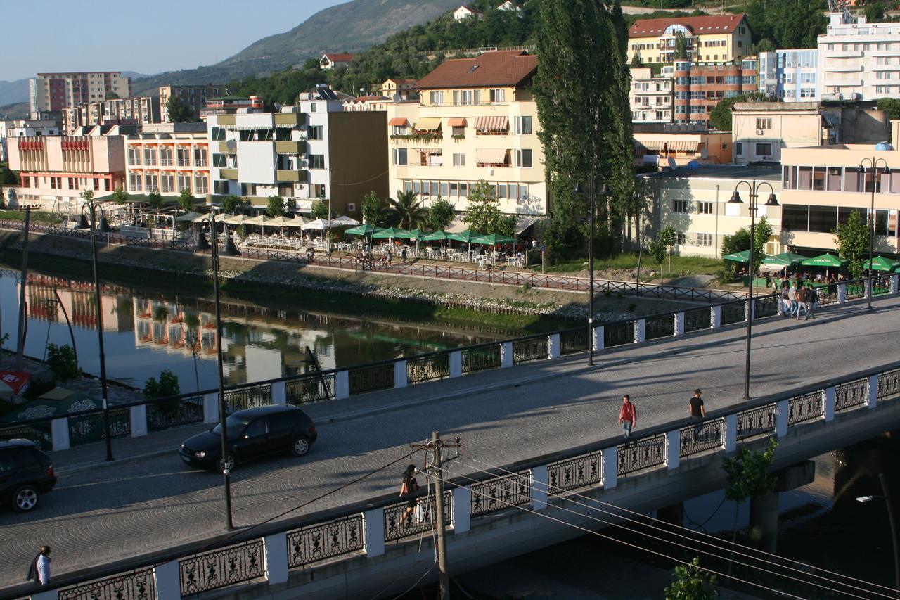 Hotel Siklad Lezhë Zewnętrze zdjęcie